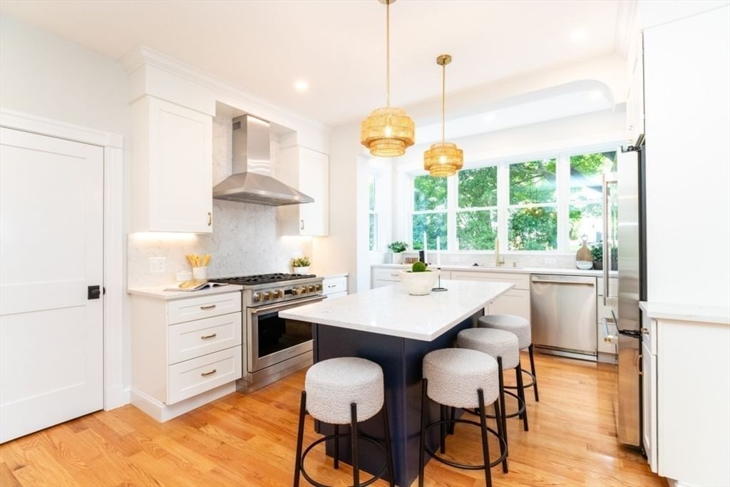 22 Bellevue St #1 Boston — Photo 5 of 35