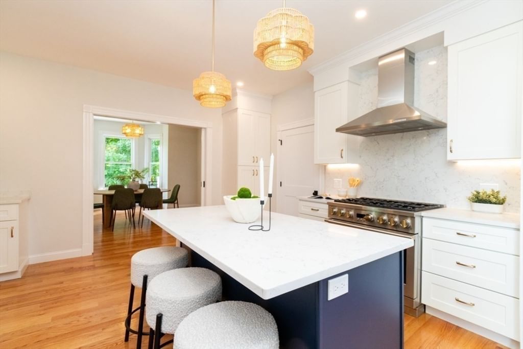 22 Bellevue St #1 Boston — Photo 8 of 35