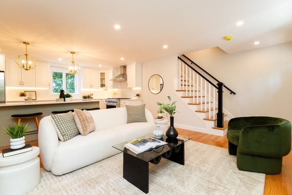 22 Bellevue St #2 Boston — Photo 16 of 33