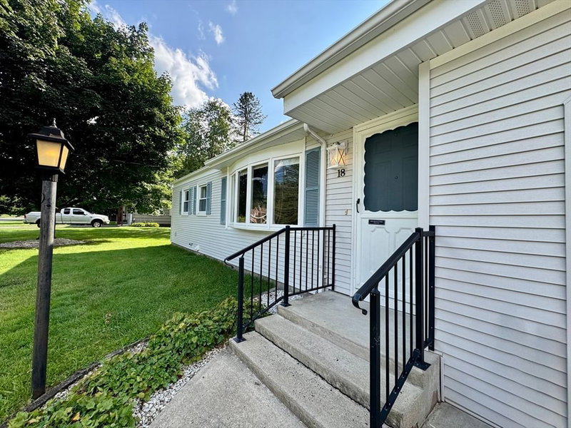 18 Cedar Oak Lane