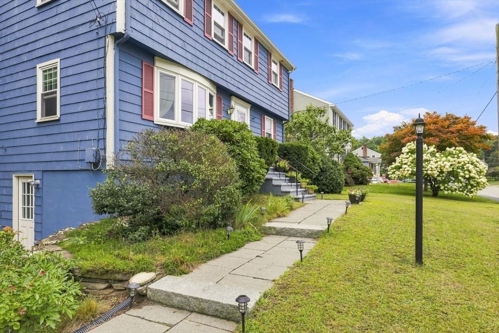 25 Mohawk Path Bellingham — Photo 4 of 42