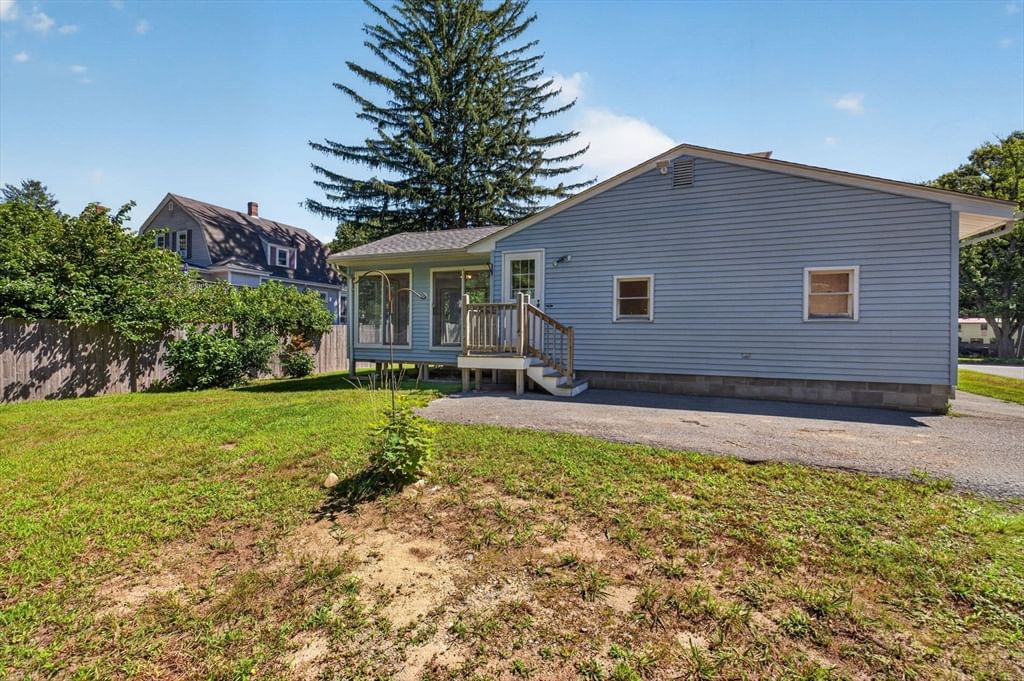 1 Vincent St Middleboro — Photo 4 of 38