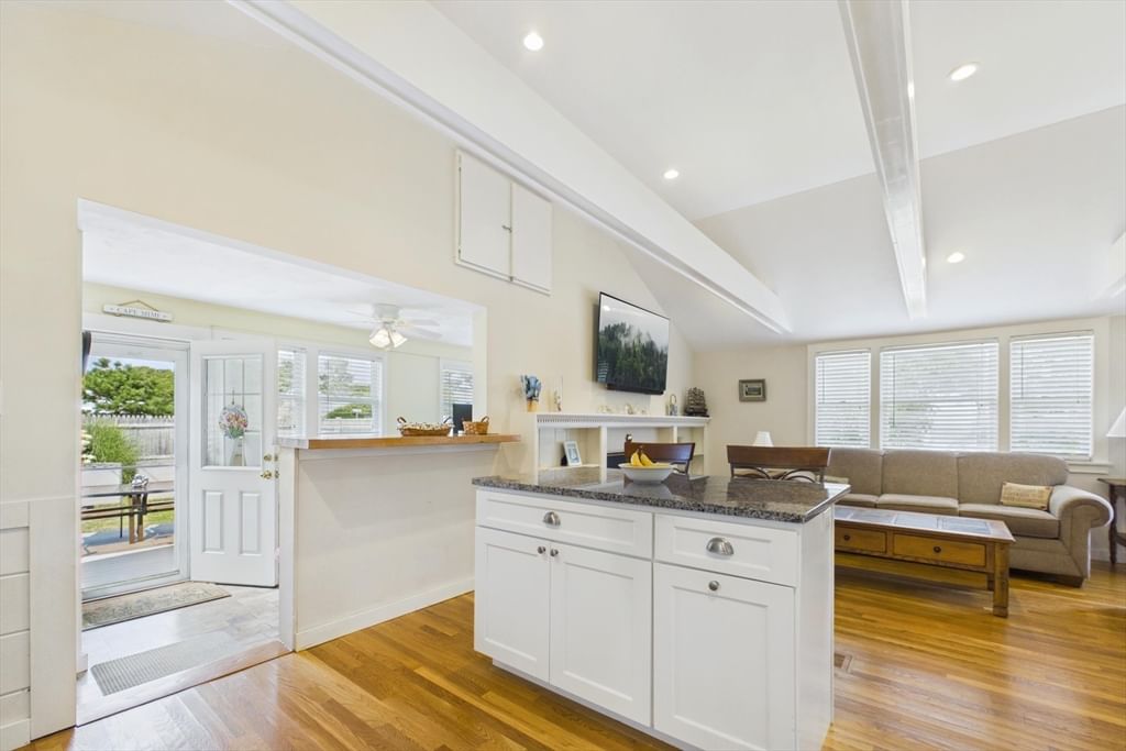 29 Lorree Lane Dennis — Photo 10 of 26