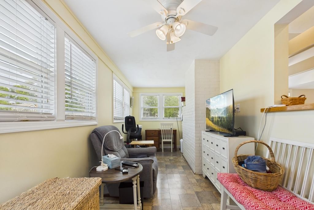 29 Lorree Lane Dennis — Photo 11 of 26