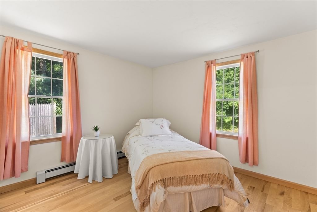 137 Wianno Circle Barnstable — Photo 16 of 39