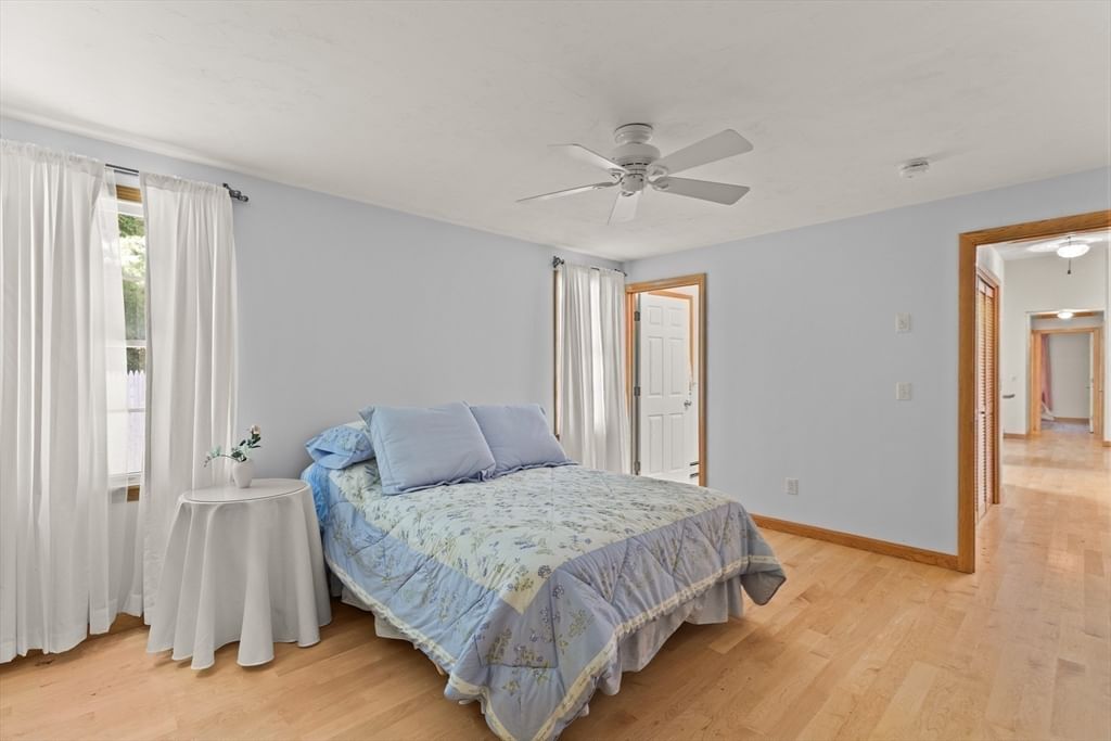 137 Wianno Circle Barnstable — Photo 21 of 39
