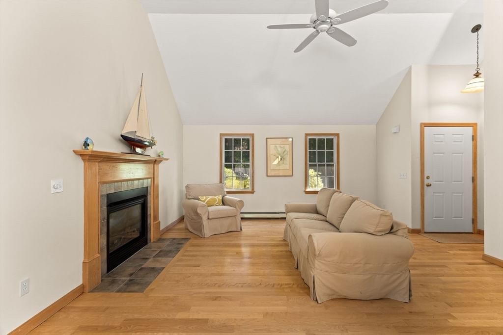 137 Wianno Circle Barnstable — Photo 8 of 39