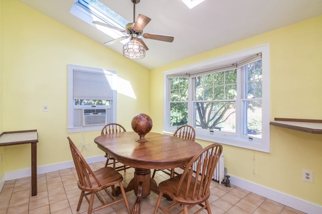 32 Elmwood Ave Longmeadow — Photo 15 of 39