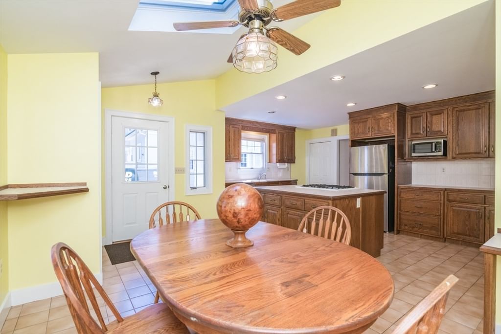 32 Elmwood Ave Longmeadow — Photo 16 of 39