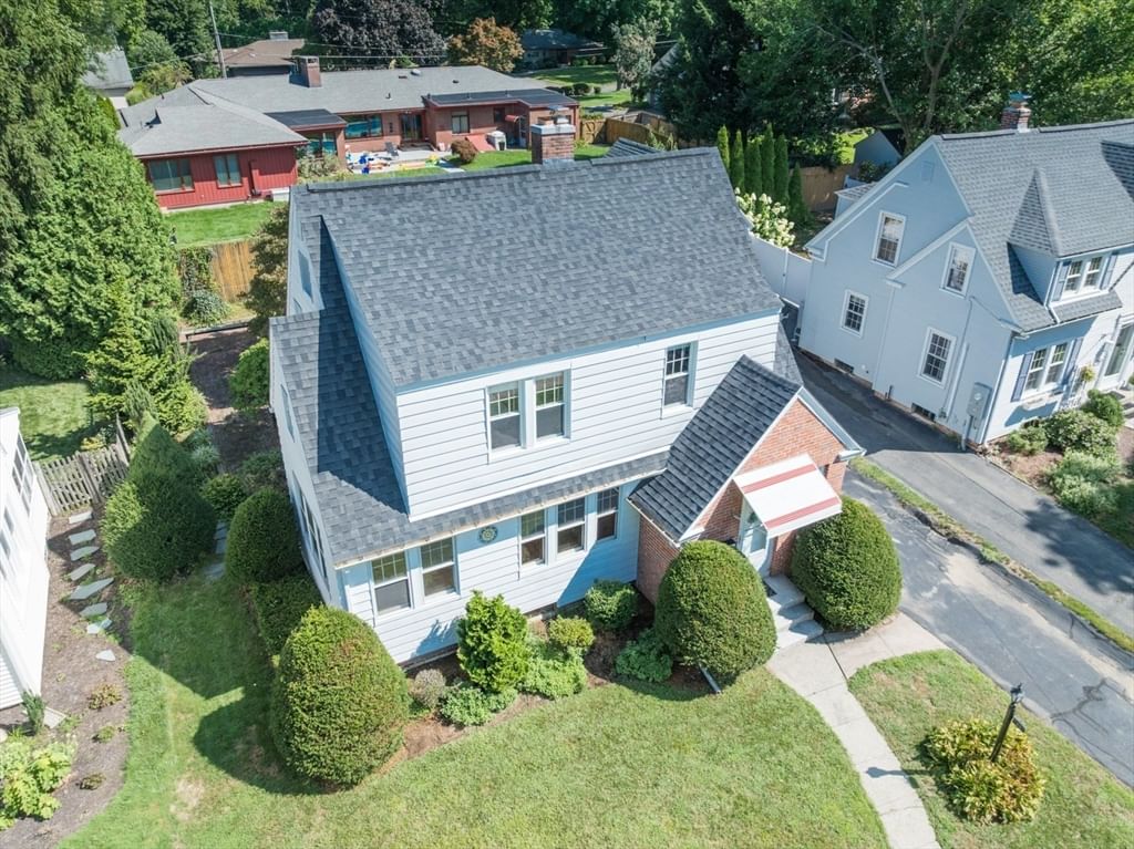 32 Elmwood Ave Longmeadow — Photo 2 of 39