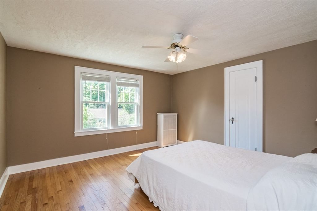 32 Elmwood Ave Longmeadow — Photo 30 of 39