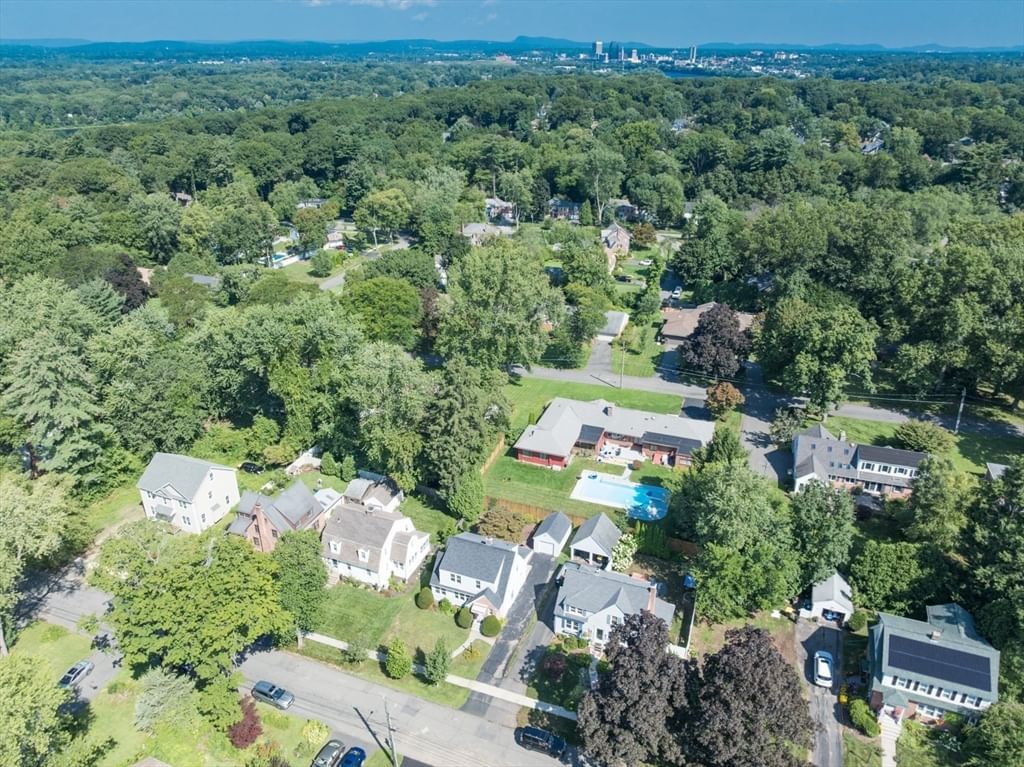 32 Elmwood Ave Longmeadow — Photo 9 of 39