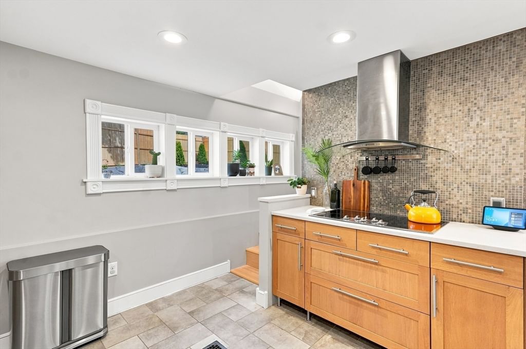16 Wenham Street Danvers — Photo 11 of 39