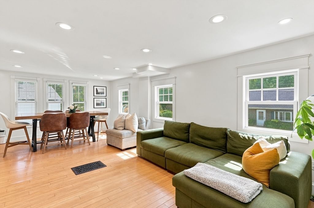 16 Wenham Street Danvers — Photo 7 of 39