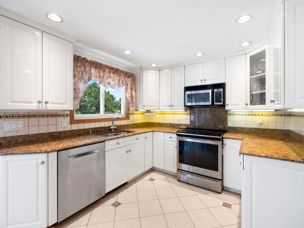 15 Vista Ave Salem — Photo 13 of 37