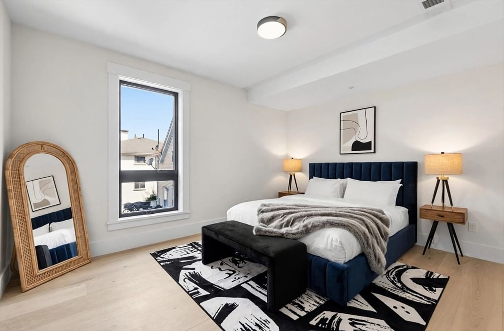 17 Holmes #2R Quincy — Photo 3 of 14