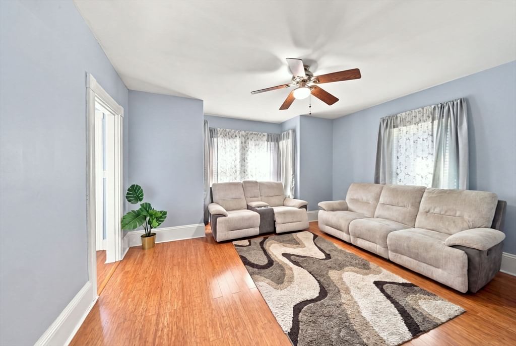 107 Sylvan St Danvers — Photo 16 of 37