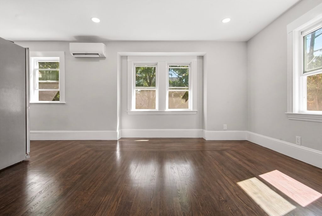 480 Summer St Brockton — Photo 16 of 40