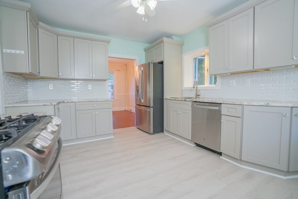 21 Oak Street Plymouth — Photo 16 of 32