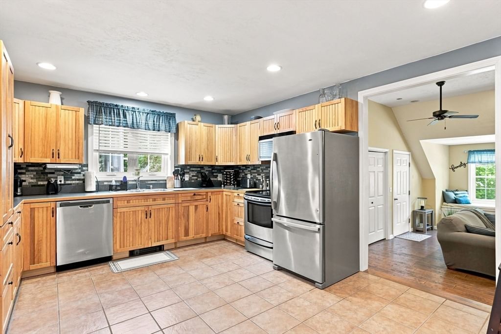 61 Breakneck Rd Sturbridge — Photo 34 of 42