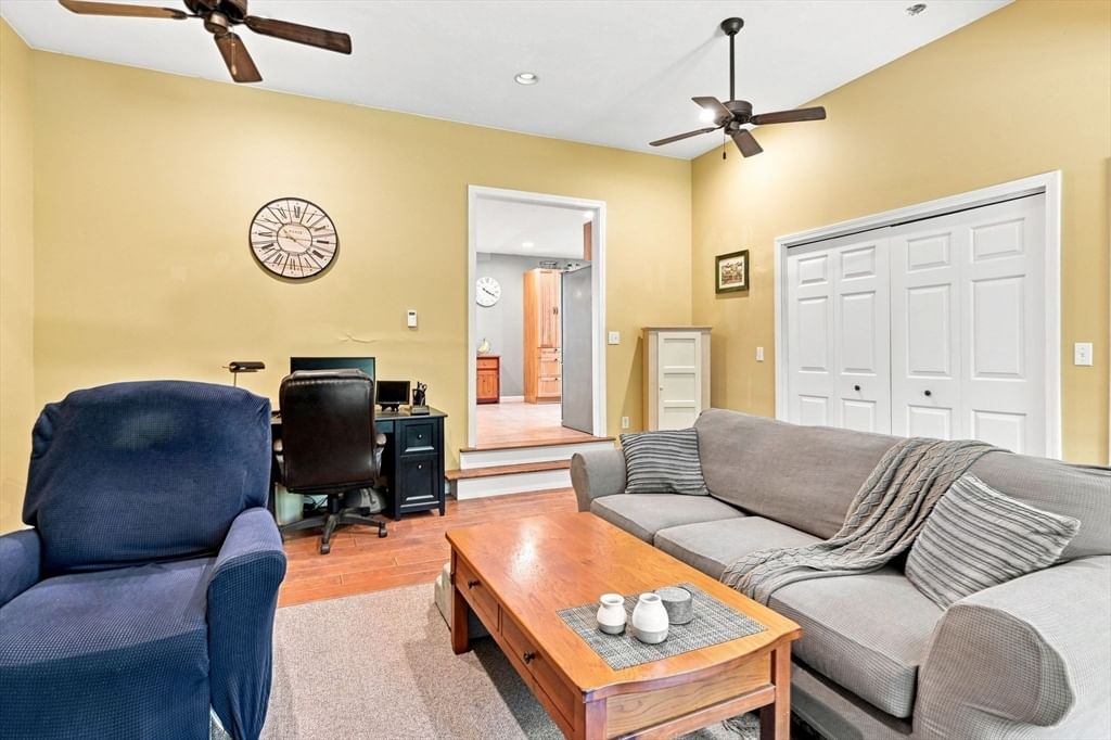 61 Breakneck Rd Sturbridge — Photo 36 of 42