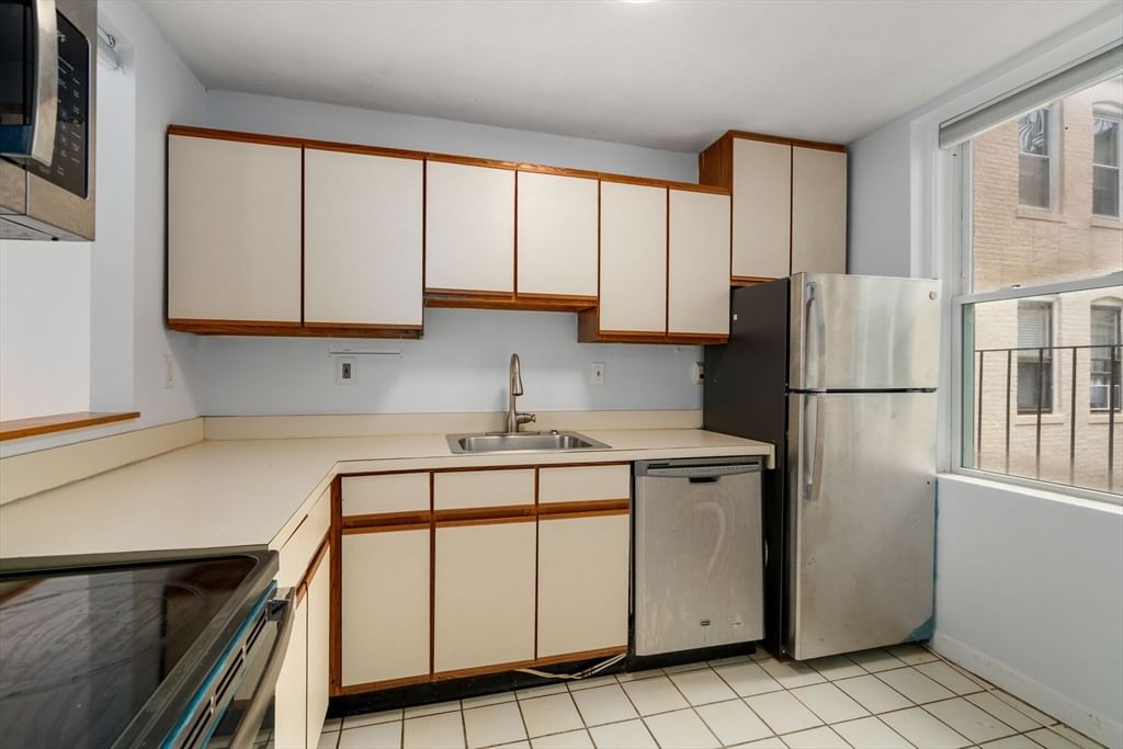 84 Gordon St #301 Boston — Photo 11 of 18