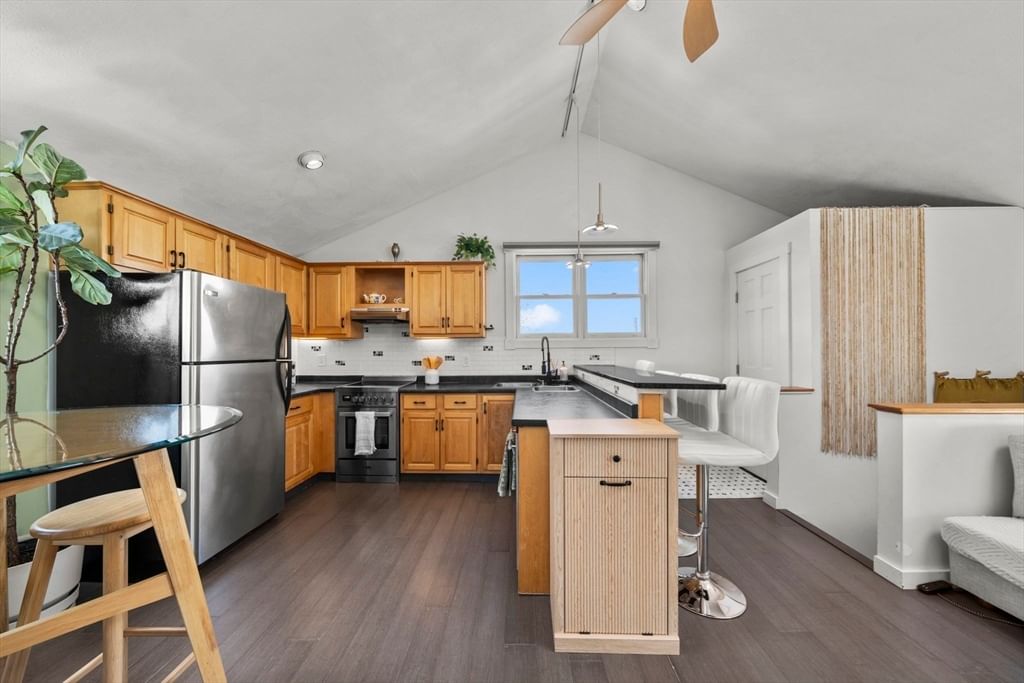 17 Millett St #3 Gloucester — Photo 12 of 22