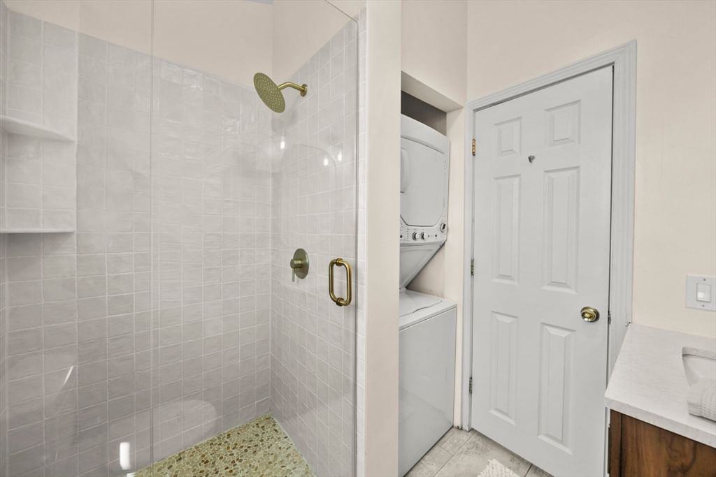 17 Millett St #3 Gloucester — Photo 17 of 22