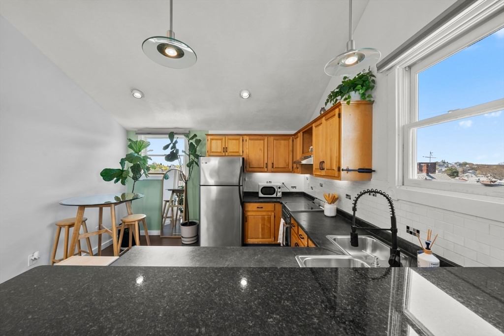 17 Millett St #3 Gloucester — Photo 7 of 22