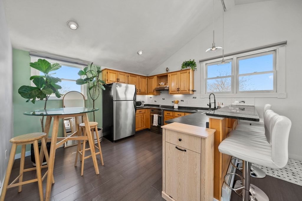 17 Millett St #3 Gloucester — Photo 9 of 22