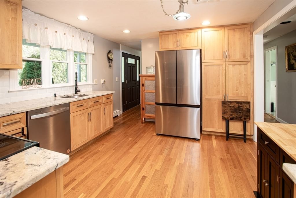 14 Shady Ln Wareham — Photo 11 of 41