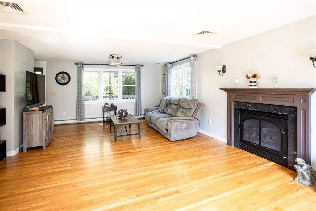 14 Shady Ln Wareham — Photo 8 of 41