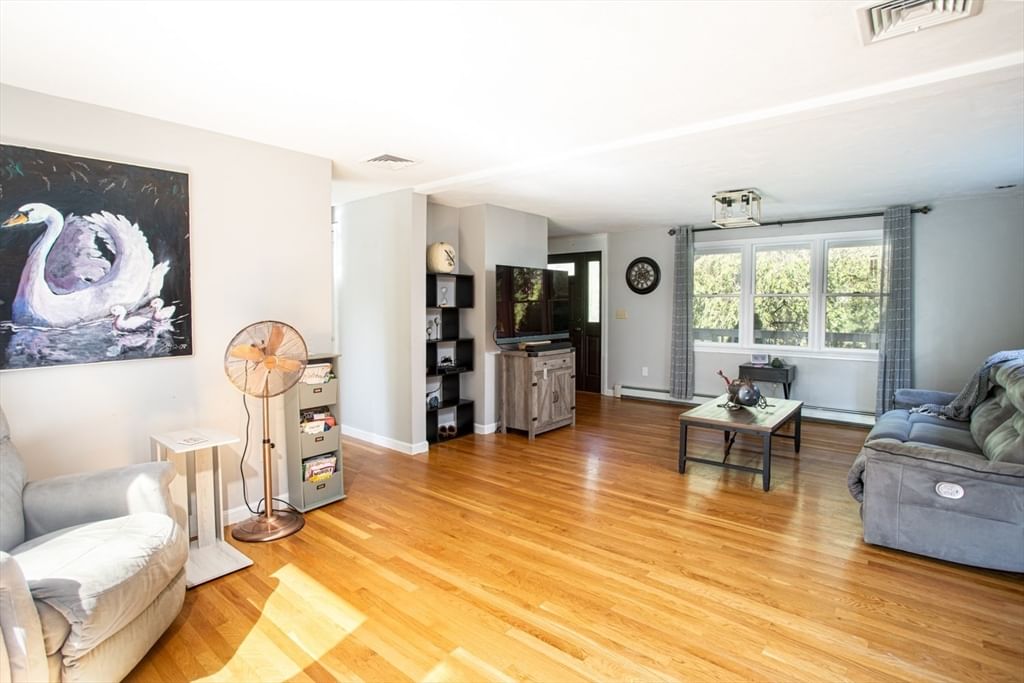 14 Shady Ln Wareham — Photo 9 of 41