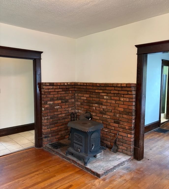 88 Carr Avenue Agawam — Photo 11 of 22