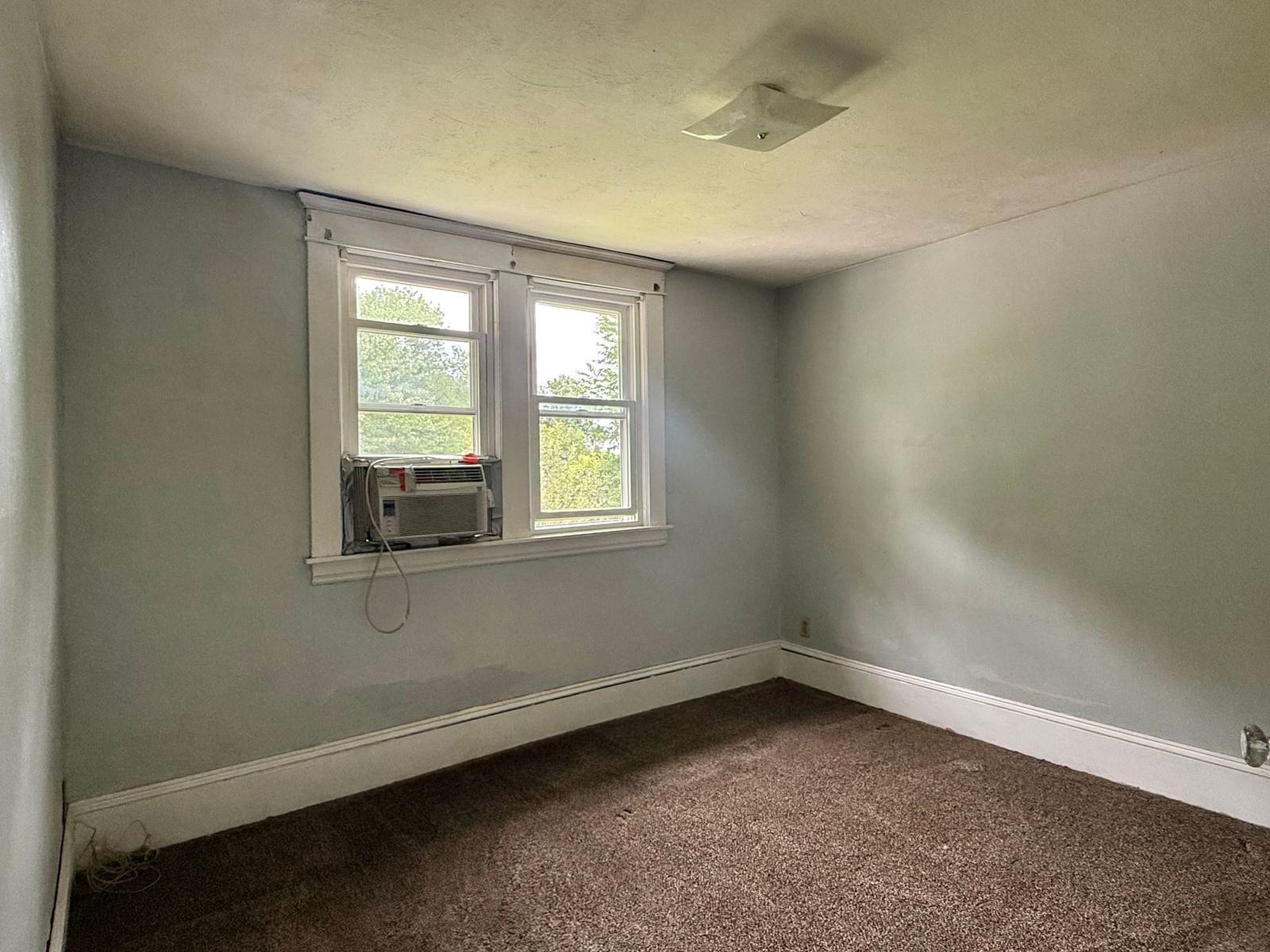 88 Carr Avenue Agawam — Photo 23 of 40
