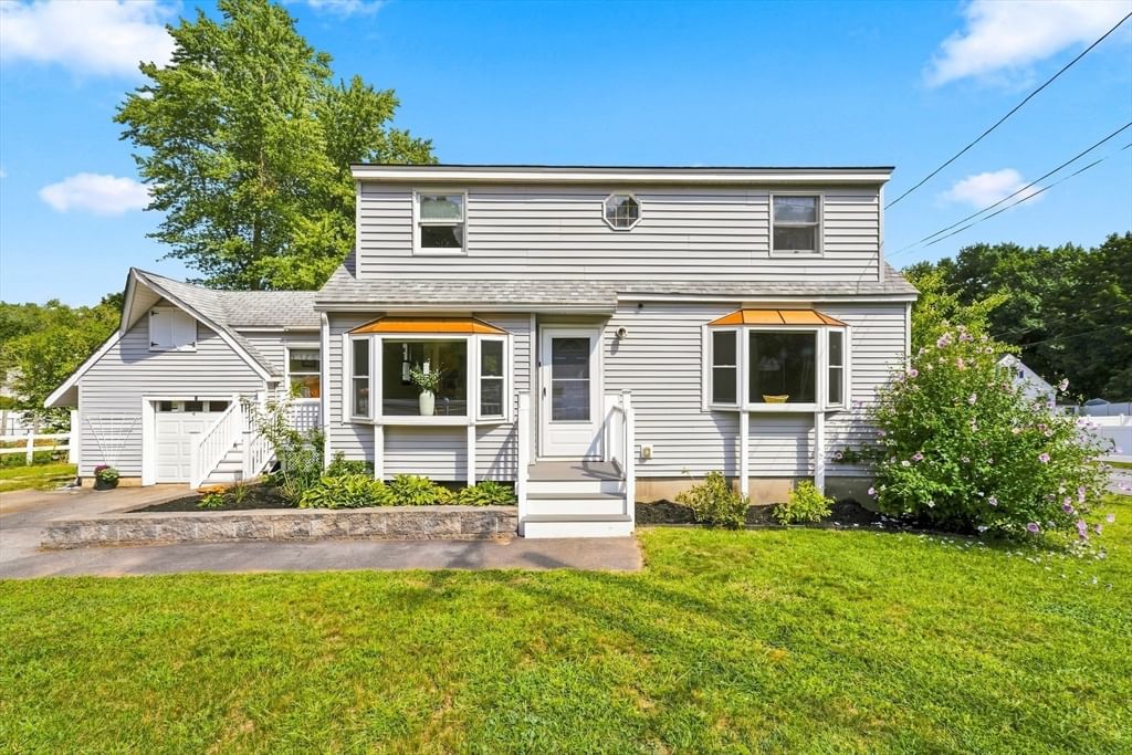 1251 Shawsheen St