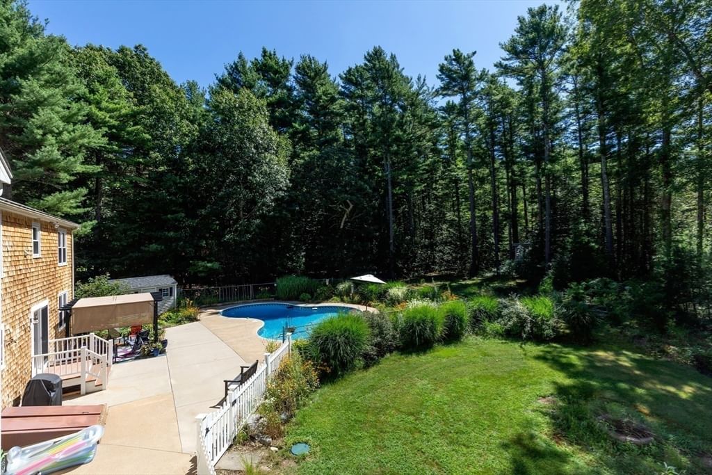 10 Brenrae Dr Middleboro — Photo 9 of 30