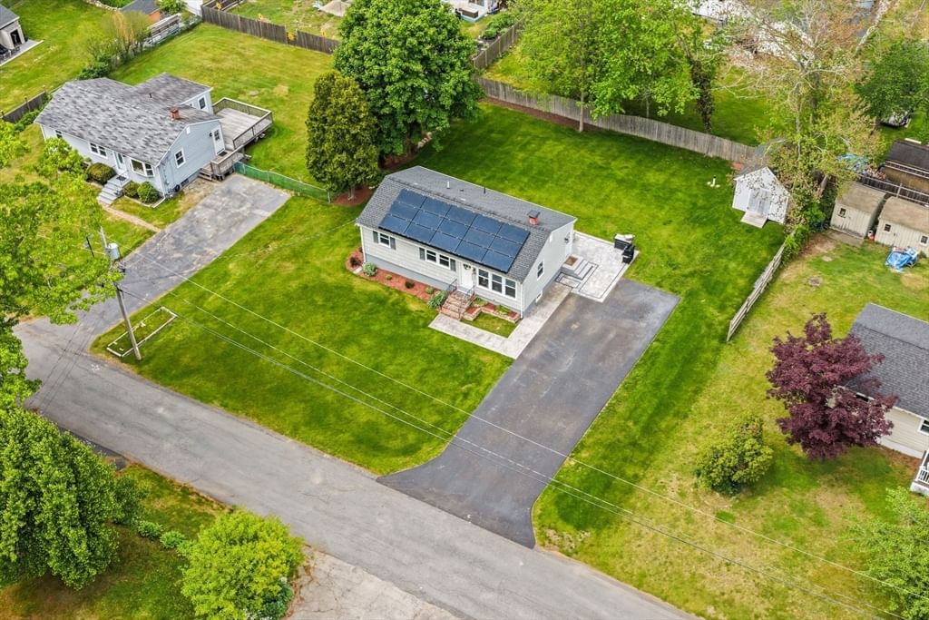19 Burr Ave Pembroke — Photo 3 of 28