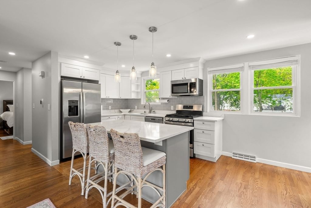 19 Burr Ave Pembroke — Photo 5 of 28