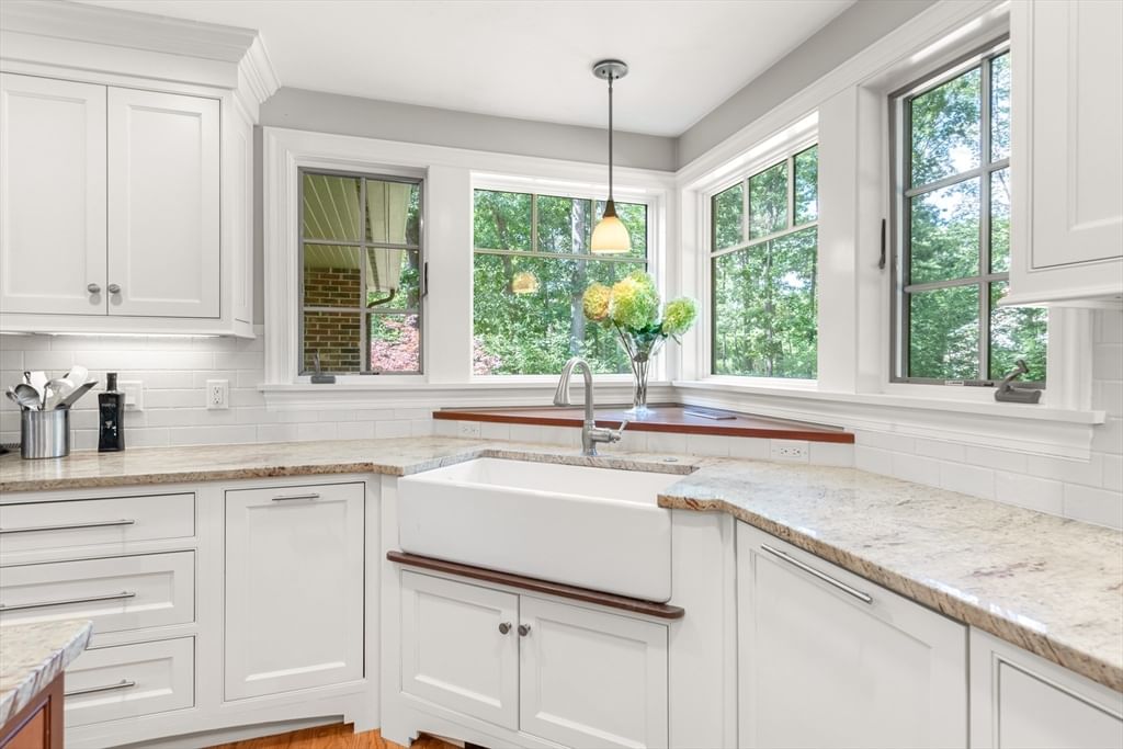 44 William Fairfield Dr Wenham — Photo 14 of 41