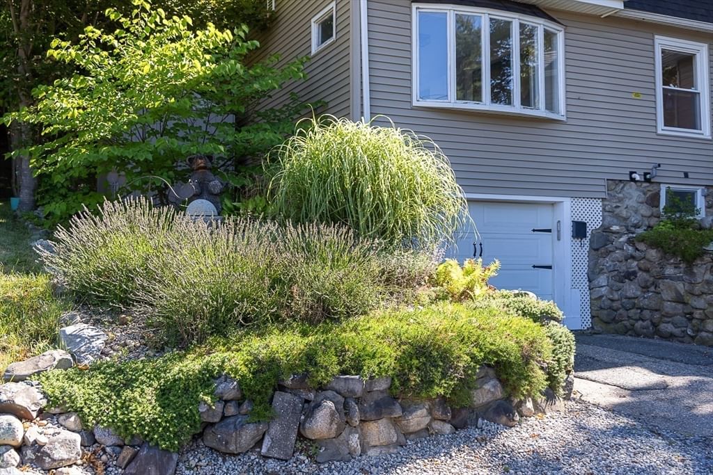 24 Belvidere Rd Haverhill — Photo 3 of 39