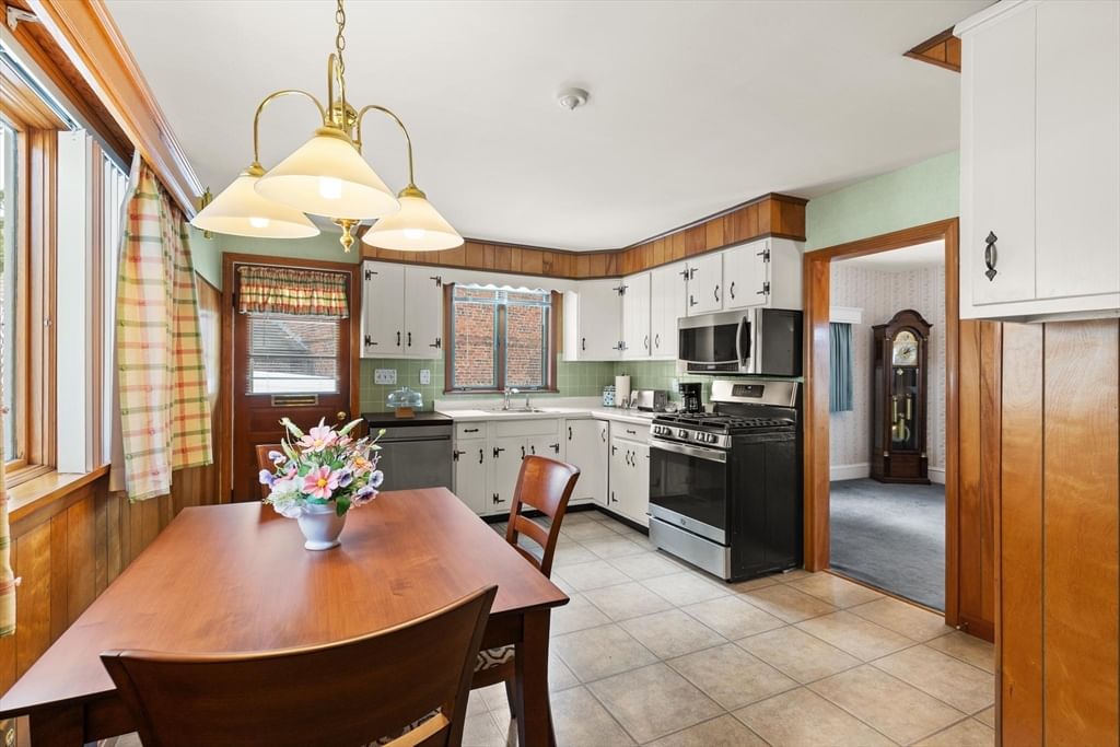 6 Groveland St Haverhill — Photo 16 of 41
