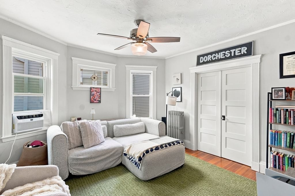 33 King Street #3 Boston — Photo 2 of 17