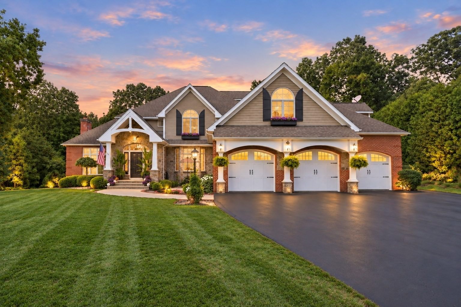 47 Deer Hill Cir Ludlow — Photo 1 of 42