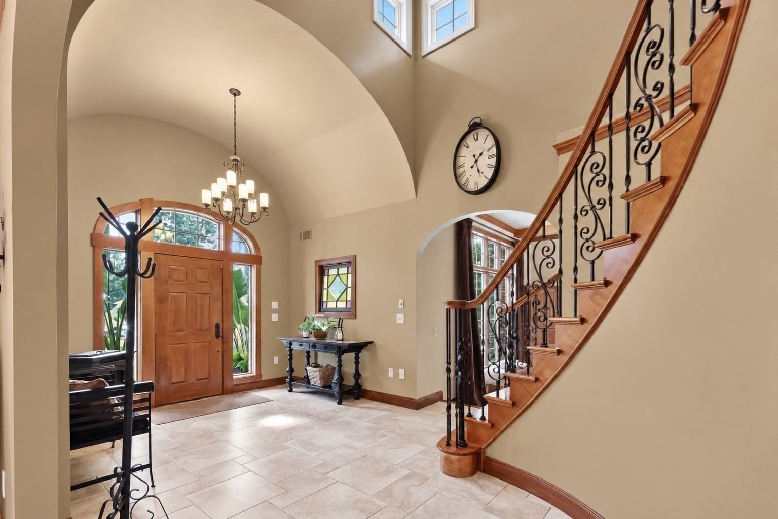 47 Deer Hill Cir Ludlow — Photo 4 of 42