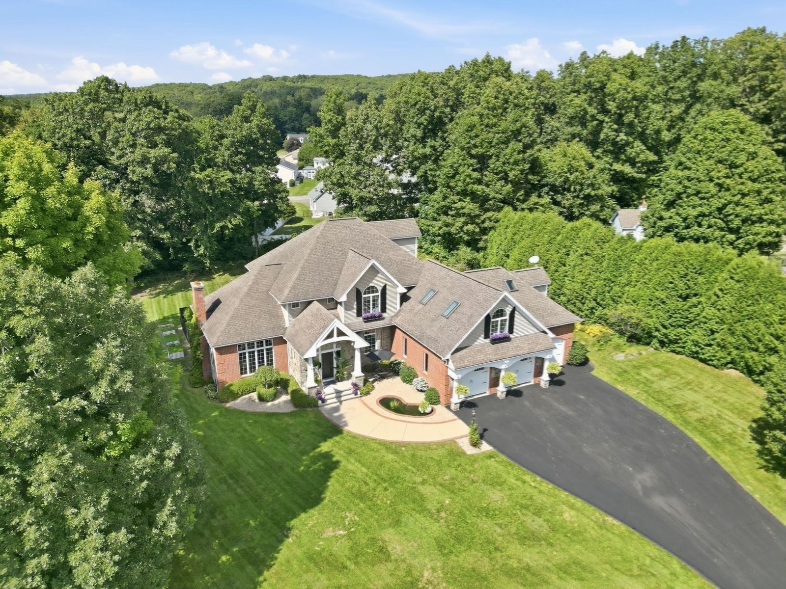 47 Deer Hill Cir Ludlow — Photo 40 of 42