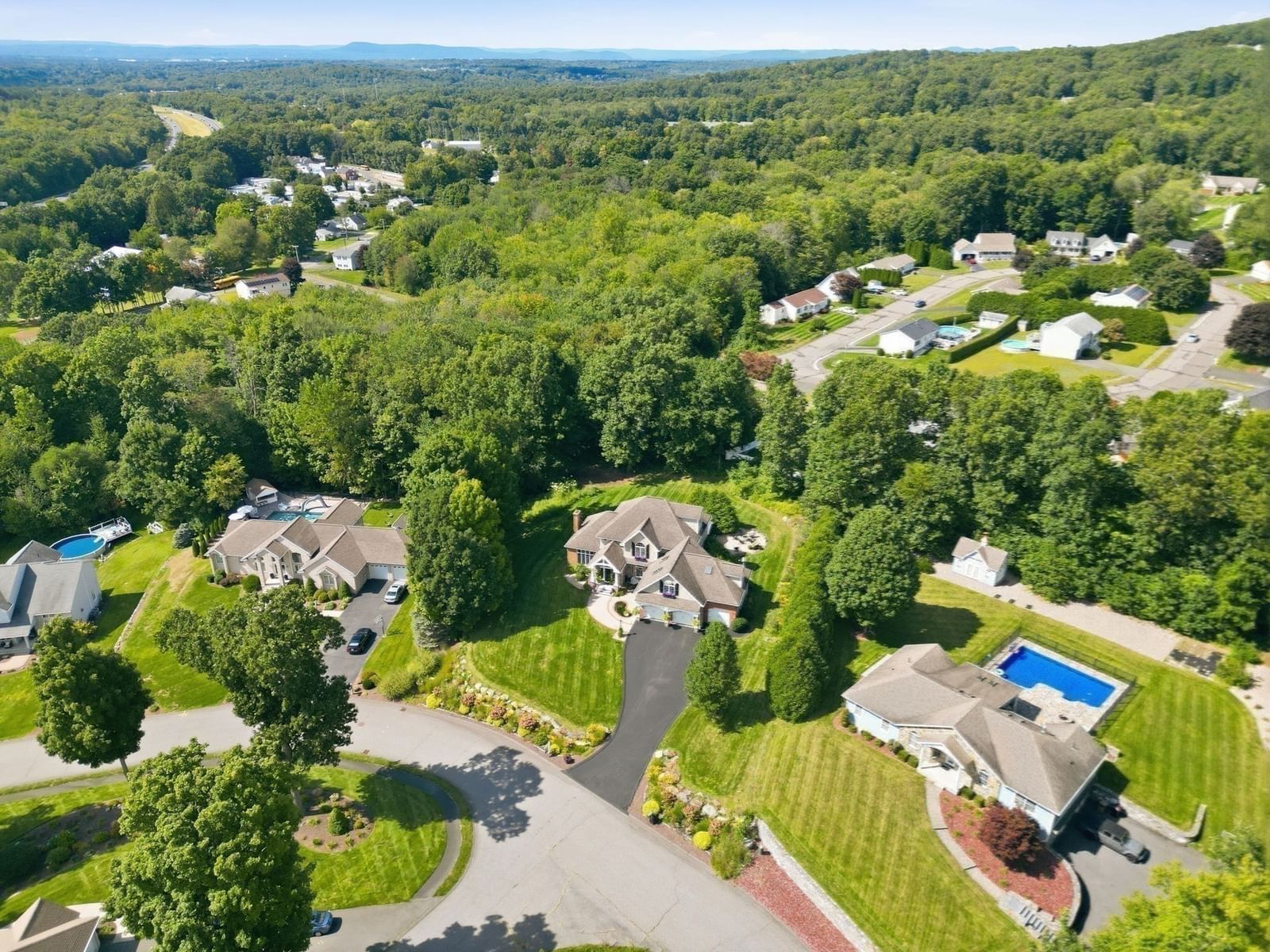 47 Deer Hill Cir Ludlow — Photo 41 of 42