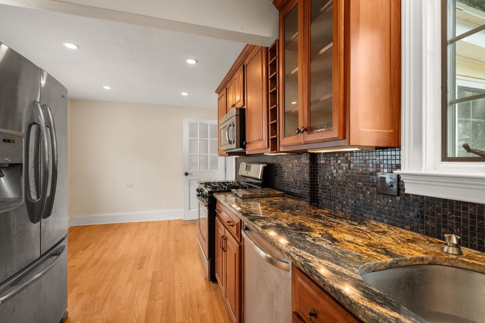 197 Speen Street Natick — Photo 10 of 30