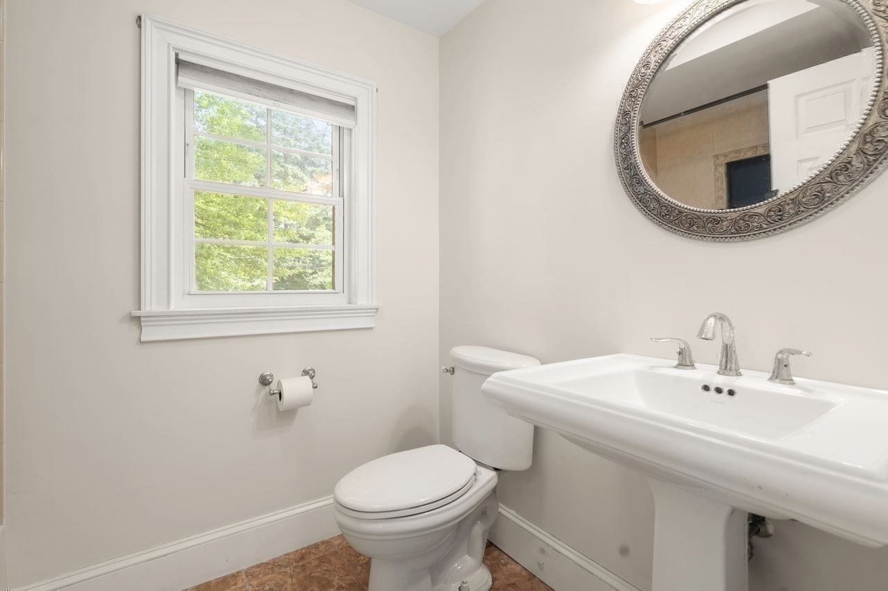 197 Speen Street Natick — Photo 18 of 30
