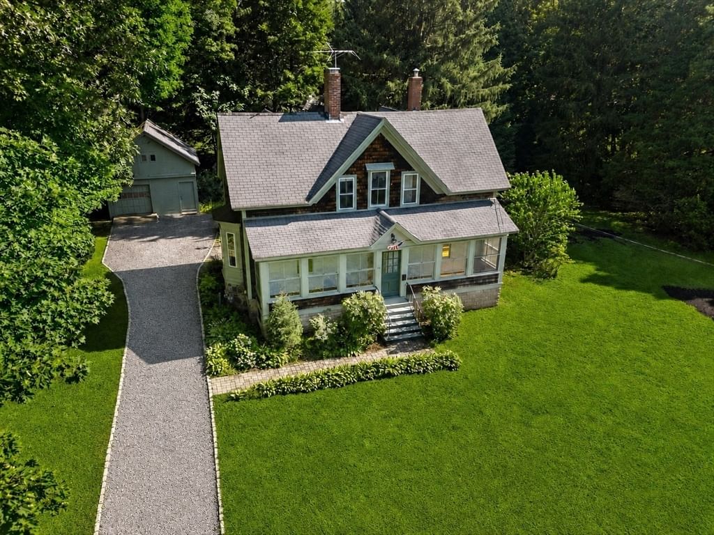 Property at 42 Walnut Rd, Hamilton, MA 01982